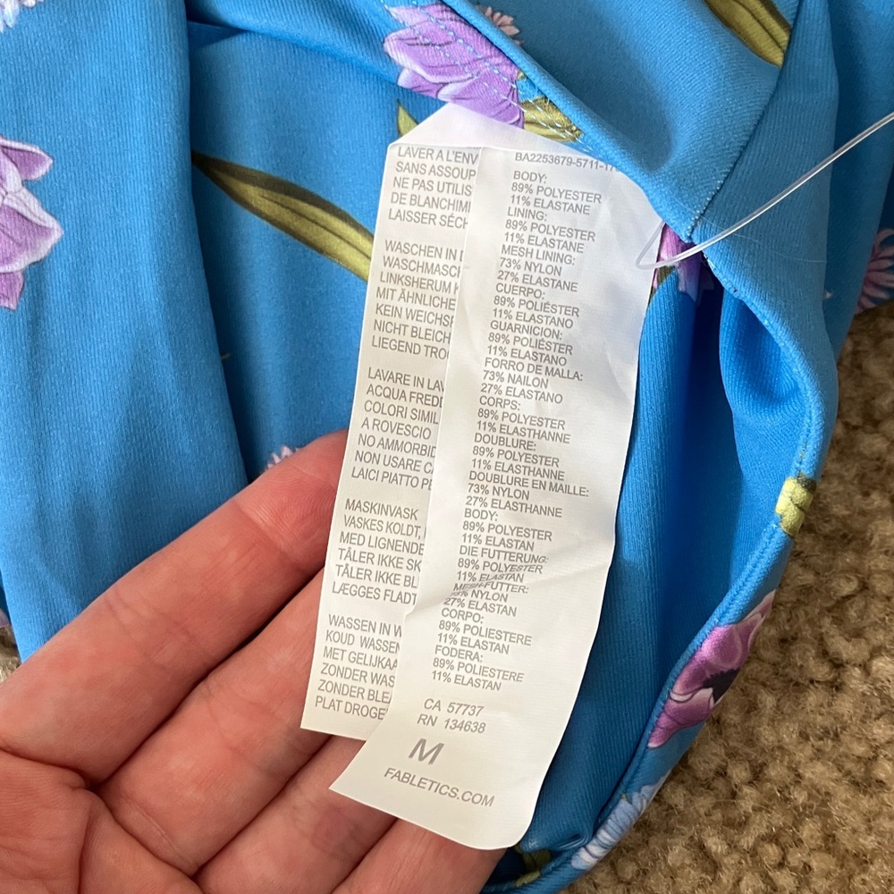 Fabletics Oasis Twist Sports Bra in Daffodil Dream - Picture 3 of 5